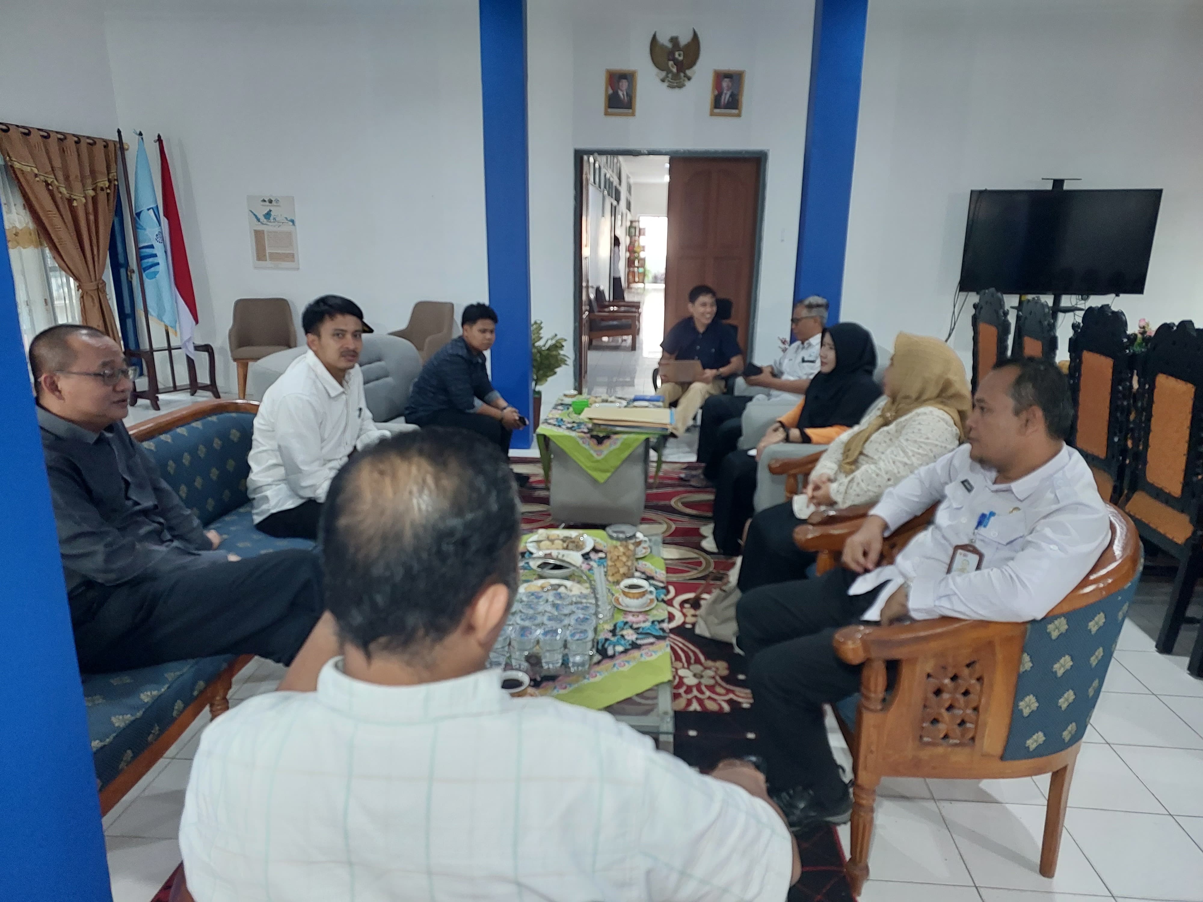 Serah terima hasil administrasi dan wawancara Sarjana Bina Desa 2025 